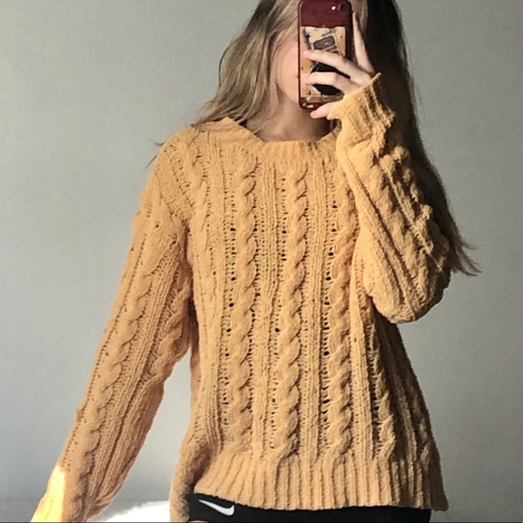 American Eagle Outfitters Sweaters - American Eagle Yellow Sweater
